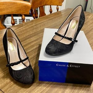 Size 6 Black High heel shoes